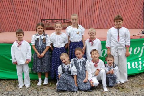 Naše malé hviezdičky - reprezentovali našu obec na&nbsp;detskom folklórnom festivale