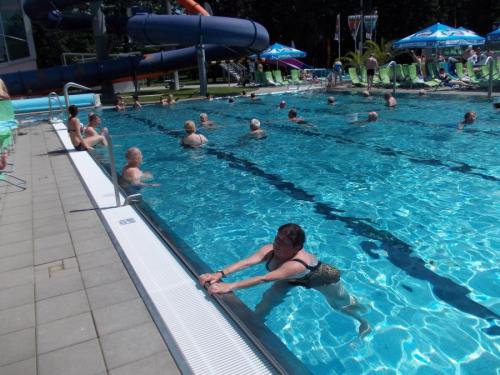 P. Mária Kaninová vyskúšala plavecký bazén a&nbsp;kvalitu vody